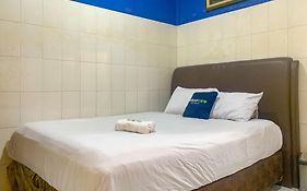 Urbanview Hotel Favorit Pamanukan Subang